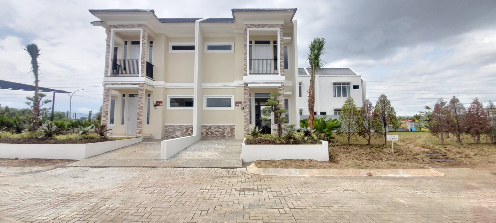 Rumah tipe Selanica Cluster Llanos